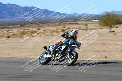 media/Jan-09-2022-SoCal Trackdays (Sun) [[2b1fec8404]]/Turn 8 (1045am)/